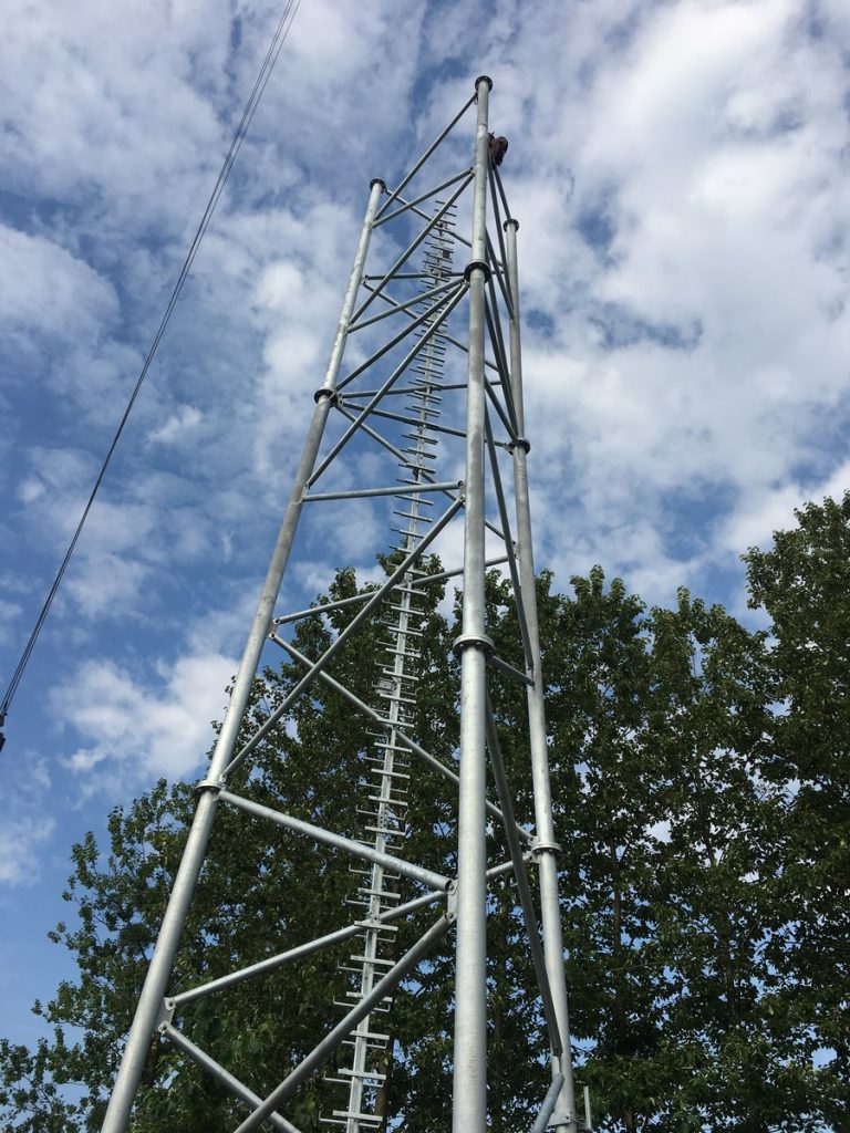 Budowa stacji bazowej transmisji danych telefonii komórkowej Polkomtel